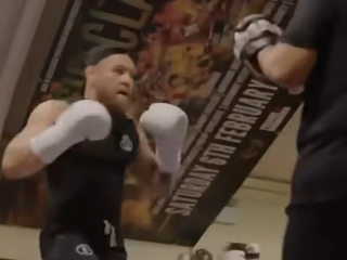 Conor McGregor continues boxing training