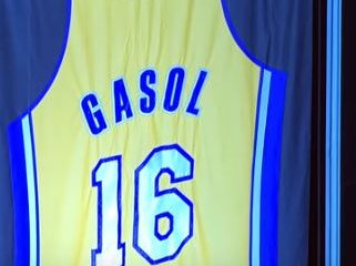 AD puts monster double-double as Lakers complete Pau Gasol's jersey retirement with a win