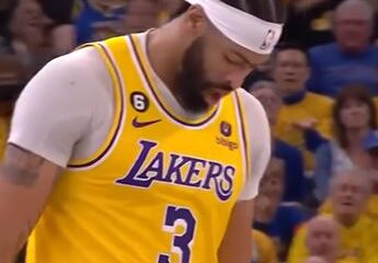 AD drops 30-20 as Lakers take Game 1 over Warriors